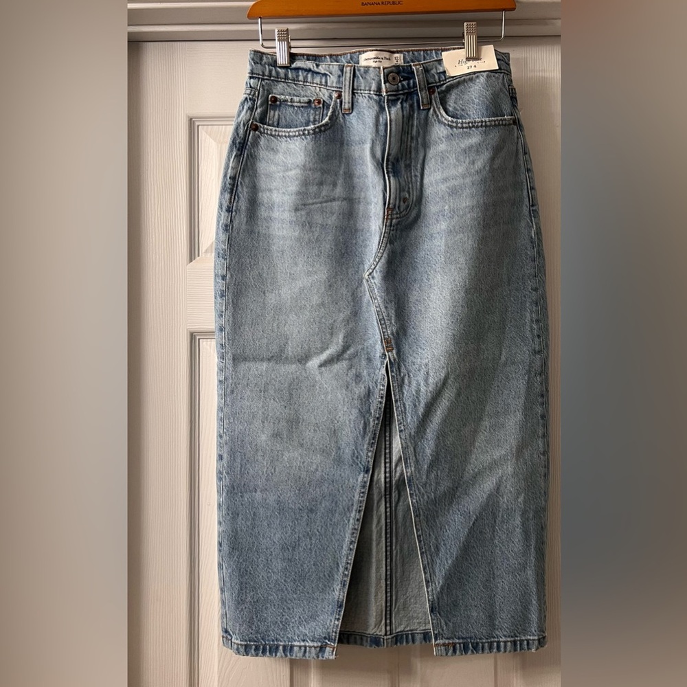 NWT Ambercombie & Fitch Denim Skirt - Picture 6 of 10